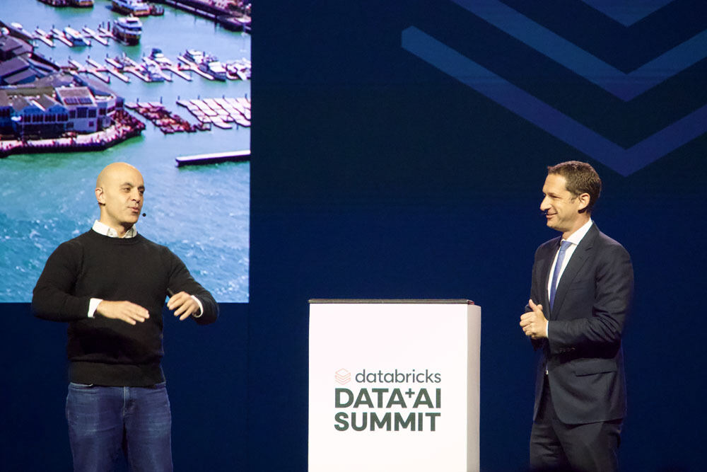 左からDatabricks 創業者兼CEO アリ・ゴディシ氏、サンフランシスコ市長のダニエル・ルーリー氏