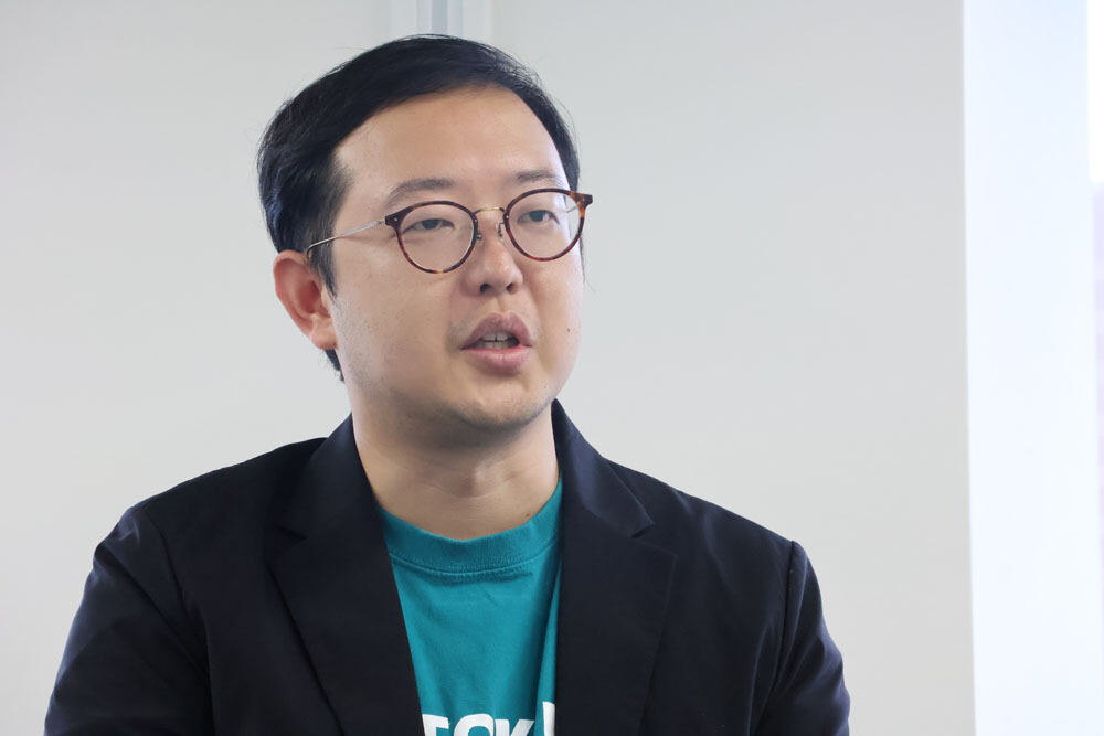 TOKIUM 代表取締役の黒﨑賢一氏