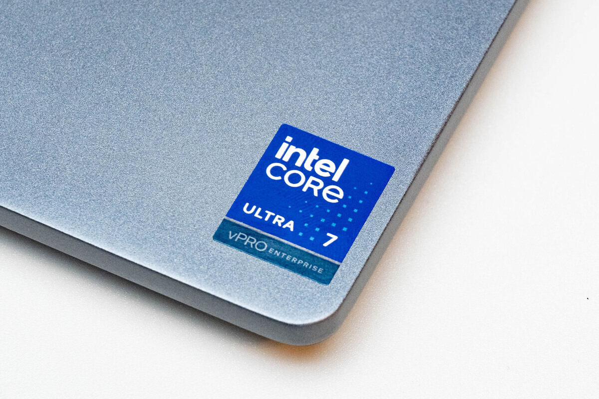 どちらのモデルも最新のIntel Core Ultra 200VシリーズのCPUを搭載してる