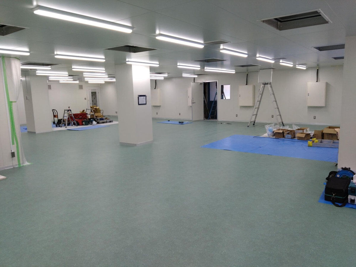 リガク大阪工場のクリーンルームの様子