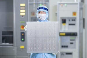 ニコン初、半導体後工程向け露光装置の受注開始　高い解像度・生産性を両立