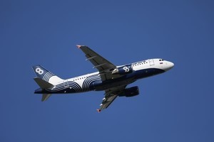 航空機の技術とメカニズムの裏側 第201回 機内騒音の低減(4)ノイズキャンセリングヘッドホンを使ってみた