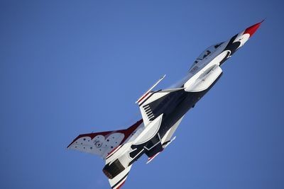 激しい機動や長期の運用に耐えられる機体を作るには、まず、そこで使われる素材のレベルから試験・検証が必要になる　撮影：井上孝司