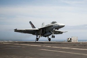 航空機の技術とメカニズムの裏側 第310回 米海軍が導入した “魔法の絨毯”とは？