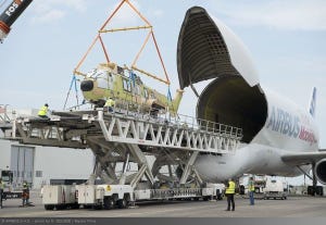 航空機の技術とメカニズムの裏側 第314回 エアバスがベルーガで特大貨物空輸事業、何を運ぶのか？