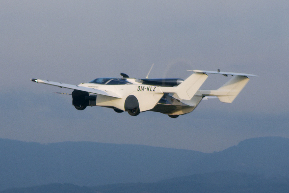 近未来テクノロジー見聞録 第94回 クルマが飛んだ？　耐空証明を取得したKlein VisionのAirCarが描く未来とは