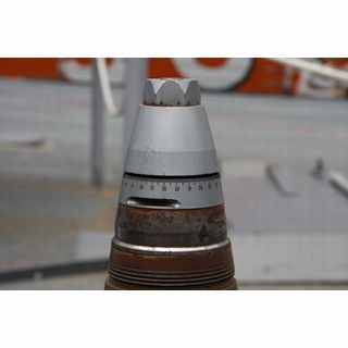 鋼材☆ 無火薬 20㎜砲弾3個 信管1個、合法品 分解可能 雷管