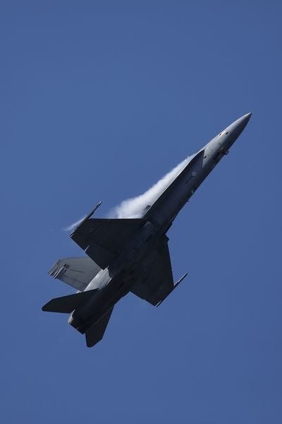 優れた機動性にモノをいわせて近接格闘戦で勝つ……にしても、まず敵機を捜索・発見・識別して、そこまで行かなければ話は始まらない　撮影：井上孝司