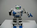 PLUS ROBOT連動企画 - i-SOBOTに「秘書ロボット」機能を追加する! トイプログラミングの世界 第1回 i-SOBOTってこんなヤツ