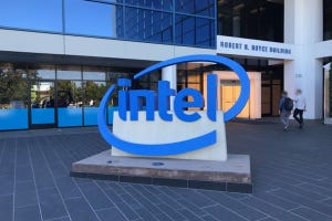 吉川明日論の半導体放談 第236回 Intelが推進するシステム・ファウンドリ事業モデルは成功するか？