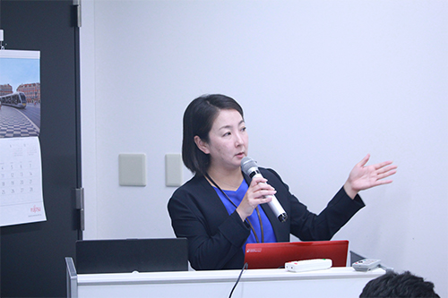 富士通マーケティング ソリューション事業本部 GLOVIA会計・人事給与事業部 武田幸恵氏