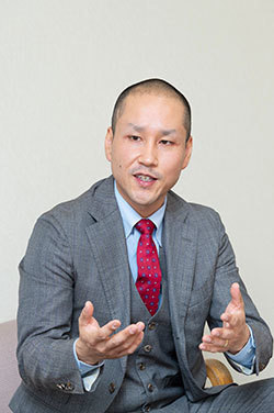 天下井 哲生氏