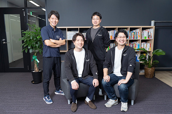 鼎談メンバーの集合写真