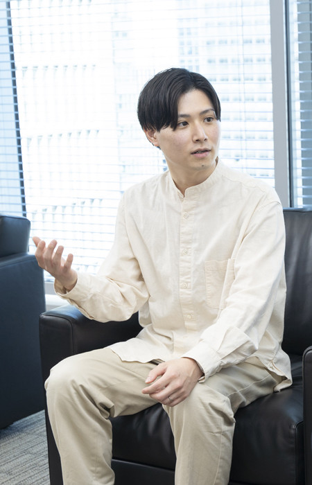 取材写真　ネットワンパートナーズ株式会社 セールスエンジニアリング部 第1チーム 本田 尚平氏