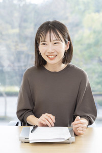 宮澤　暁子氏