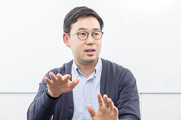 細渕氏のインタビューカット