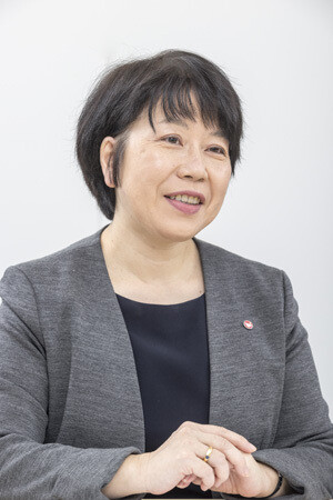 写真：太陽生命保険株式会社 企業保険管理部 企業年金課長 宮崎 祐美子氏の顔写真