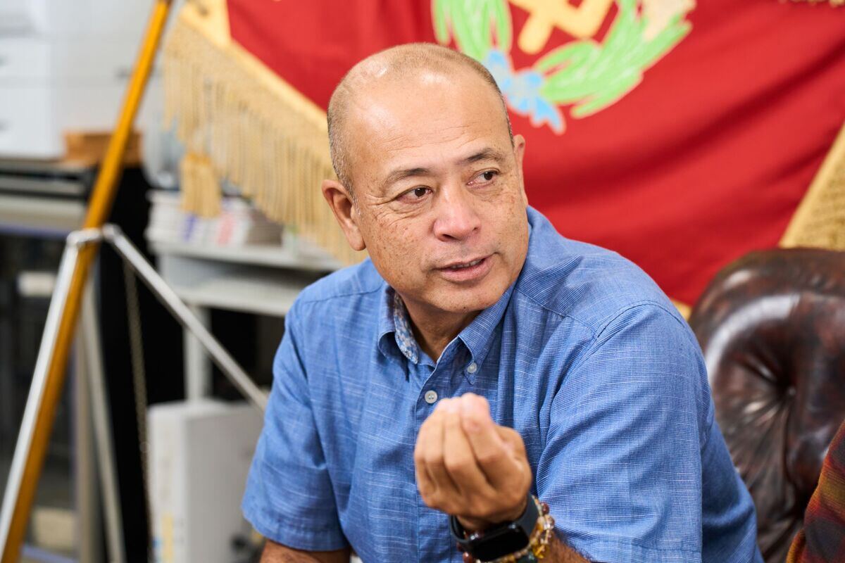 伊平屋島の風土や教育について語る**大田**  氏
