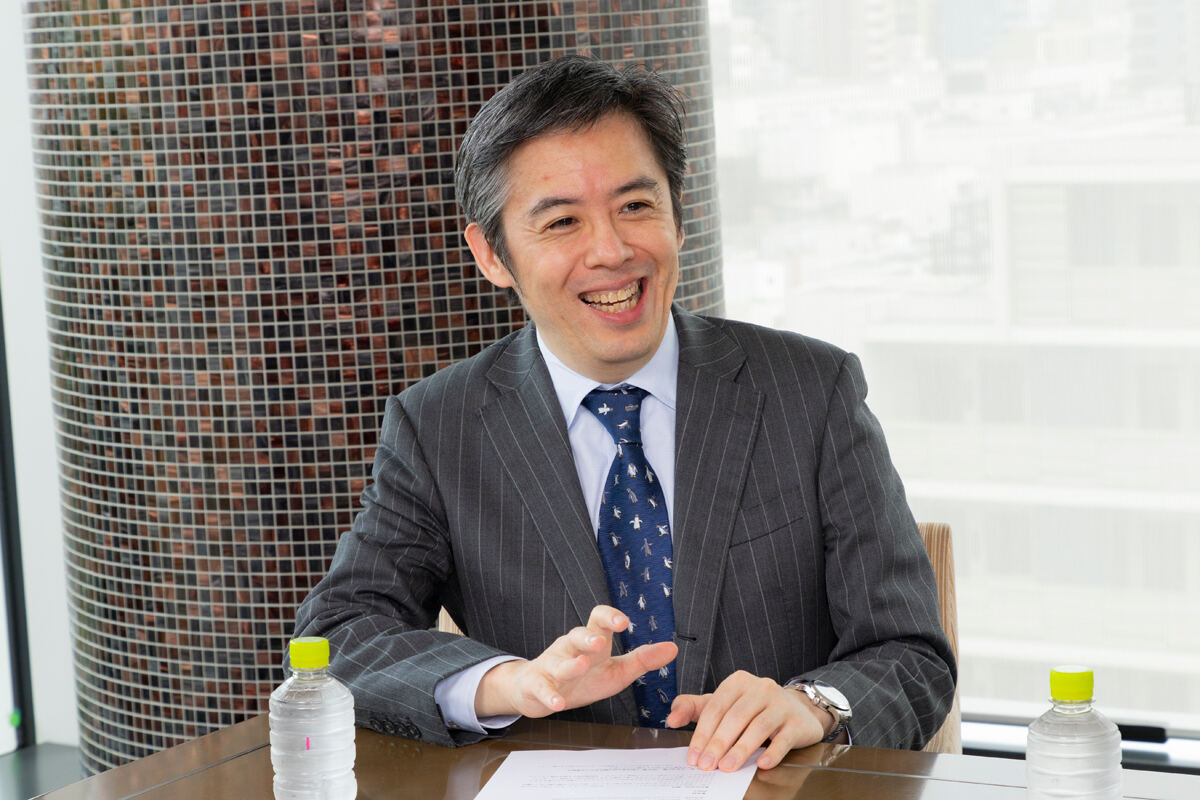 （写真）日本ヒューレット・パッカード合同会社  デジタルセールス・コンピュート事業統括本部 コンピュート技術部 シンシアテクノロジーアーキテクト 古賀 政純 氏
