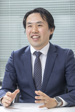 SOLIZE株式会社 SOLIZE Innovations事業部 事業企画開発部 Senior Manager 板野 智彦 氏