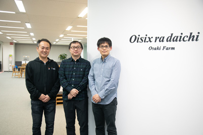 オイシックス・ラ・大地株式会社 システム本部 長尾 優毅 氏、小林 弘明 氏、マイクロソフトコーポレーション 寺田 佳央 氏2