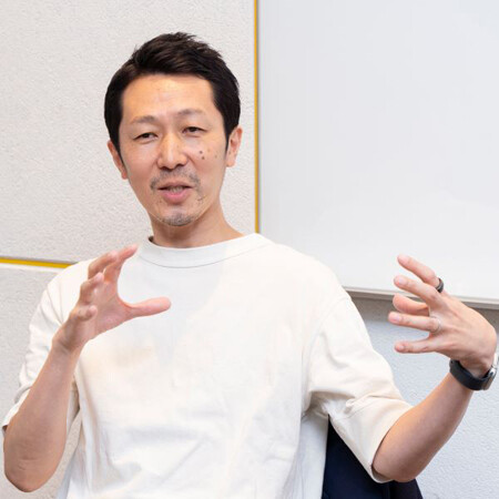 インタビューに答える阿部氏