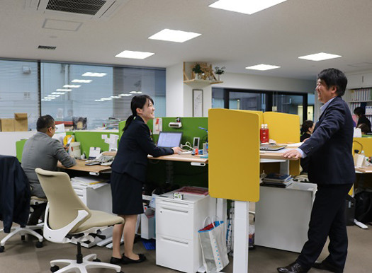 広友物産株式会社の社内風景