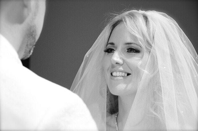 wedding-2186220_640