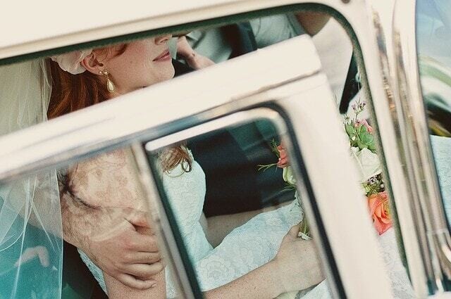 bride-1209731_640