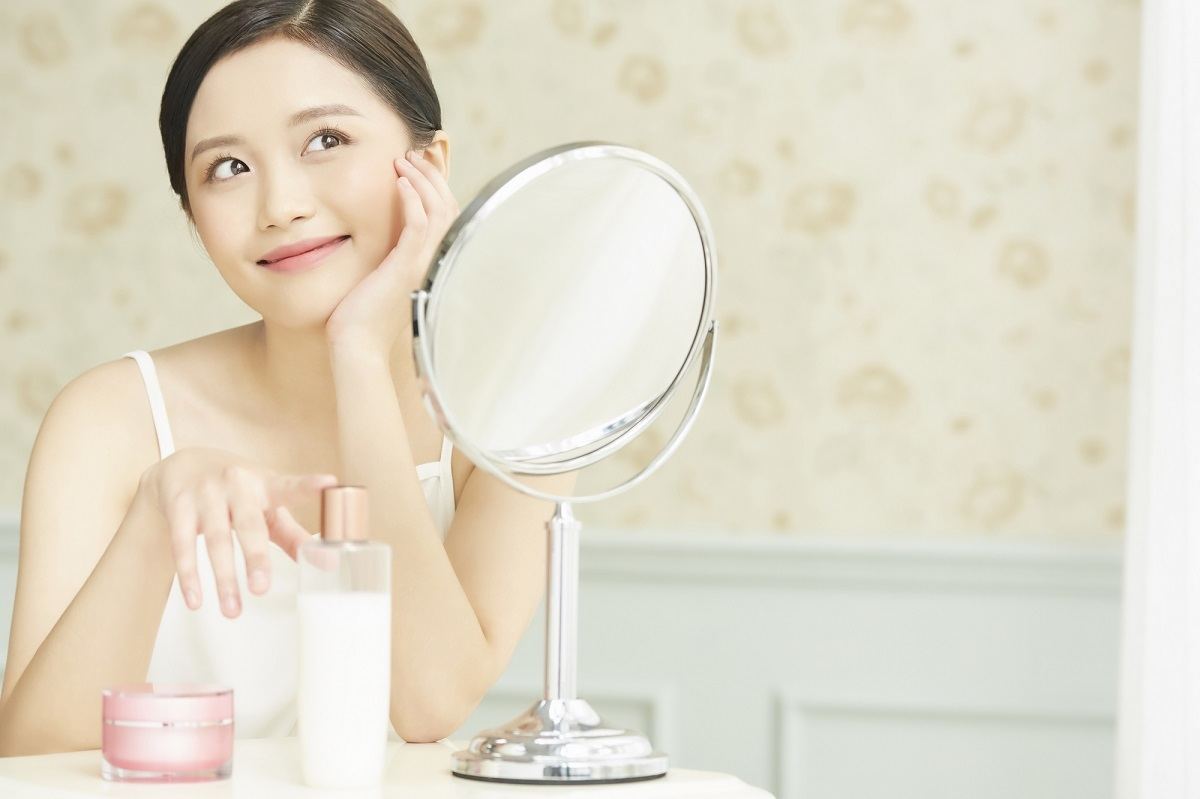 洗顔後は素早くメーカー推奨量の化粧水をつけるようにしましょう