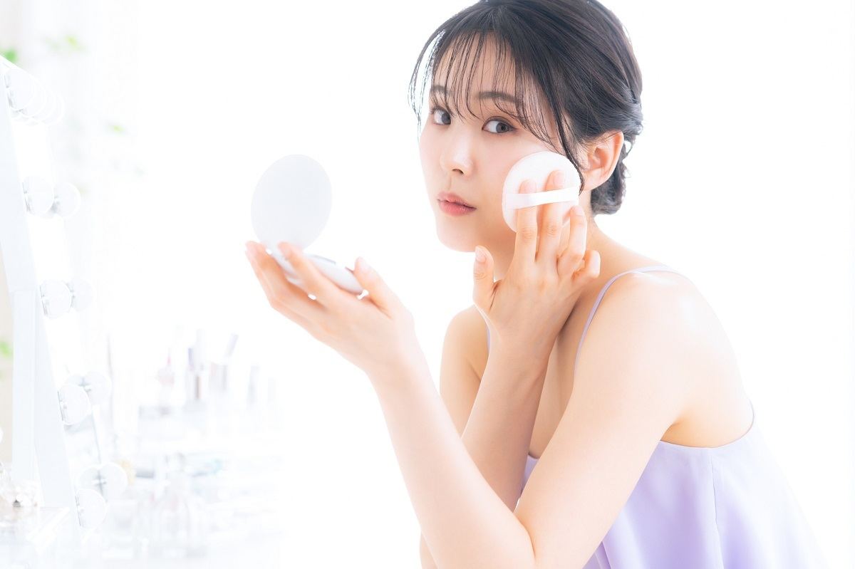 フェイスパウダーをファンデ代わりに使う方法