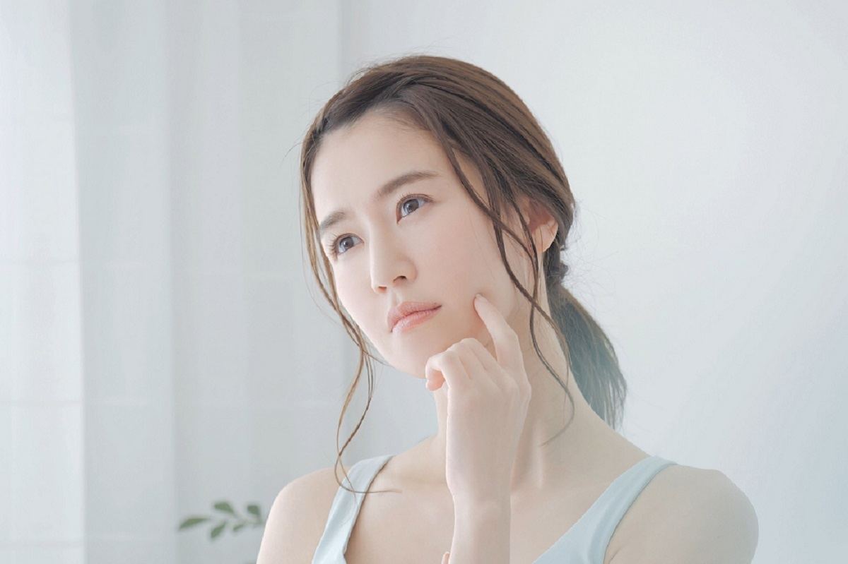 治らないニキビ跡を改善するには?