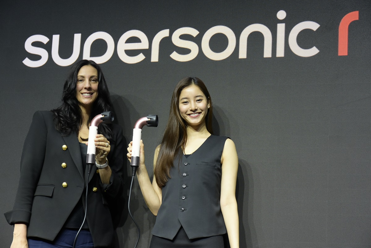 トークセッションに臨んだキャサリーン氏と新木優子さん