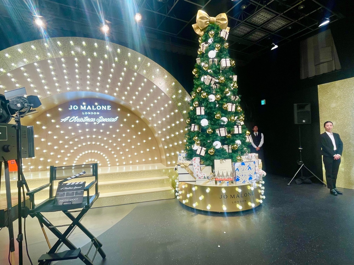 巨大クリスマスツリーも