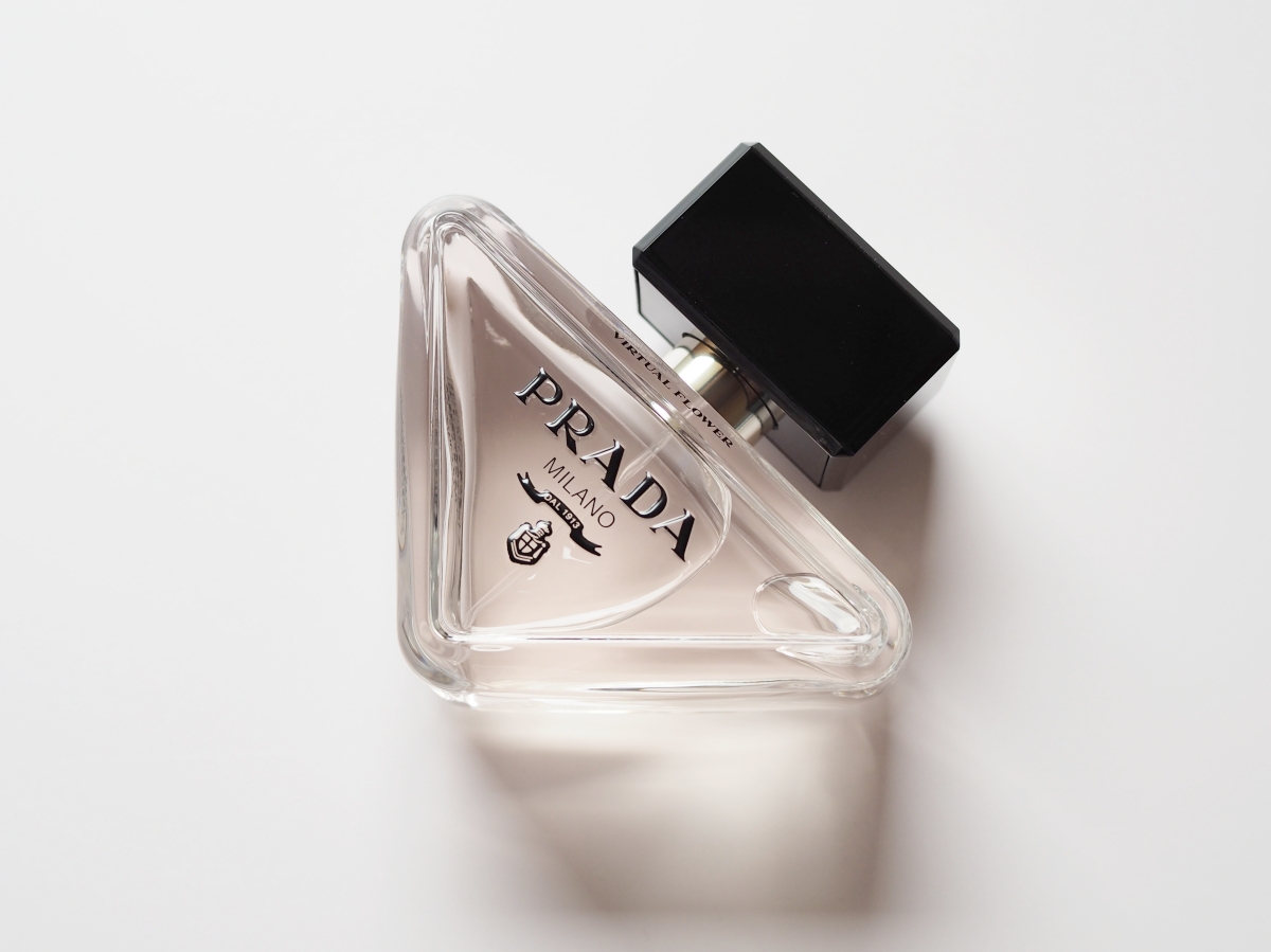 プラダ パラドックス ヴァーチャル フラワー オーデパルファム 50ml(18,370円)