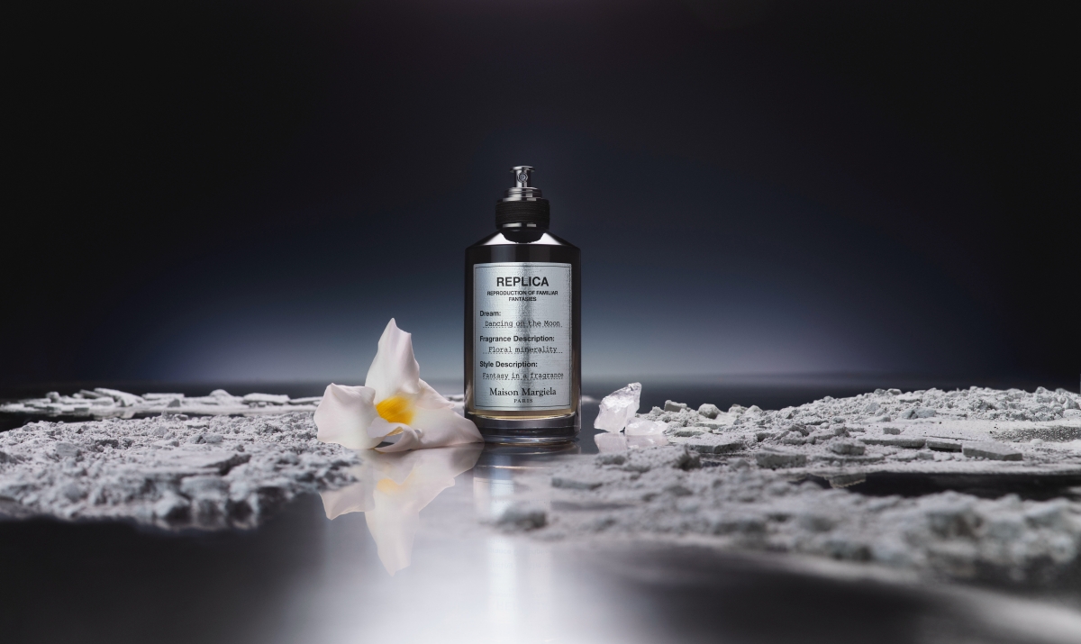 レプリカ オードパルファン ダンシング オン ザ ムーン(100mL 31,680円)