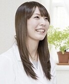鶴田麻里子さん